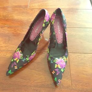 BCBG floral heels!