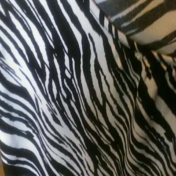 Last Chance Covington Zebra Print Top - Picture 2 of 3