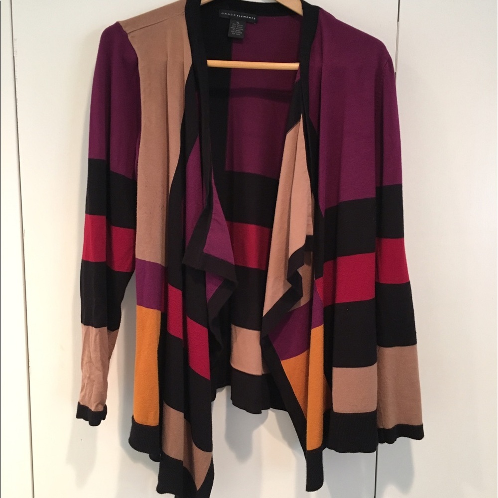 Color Block Flyaway Sweater - Picture 4 of 4
