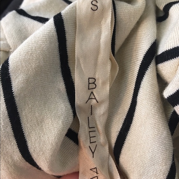 Top - Picture 2 of 2