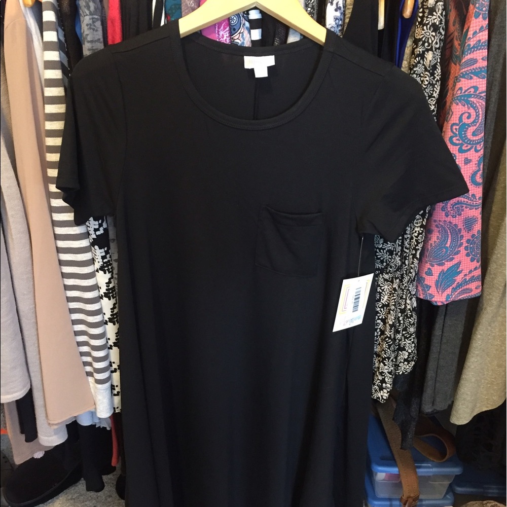 NWT BLACK Lularoe Carly size XS! 🦄