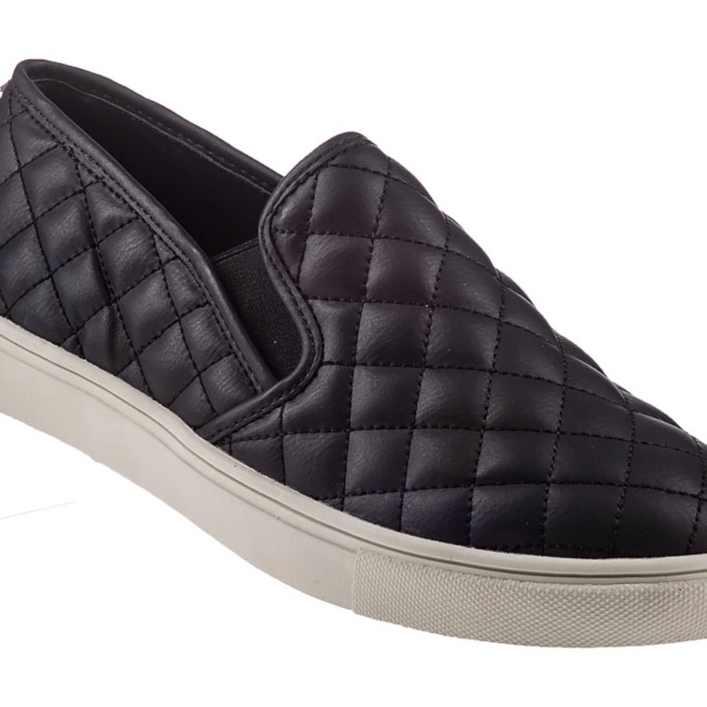 Steve Madden ECENTRCQ leather quilted slip-on shoe