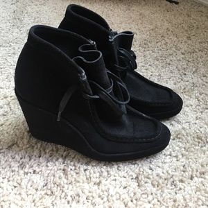 Barely worn Balenciaga wedges!