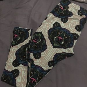 Lularoe Tall and Curvy TC Mosaic Bear Leggings