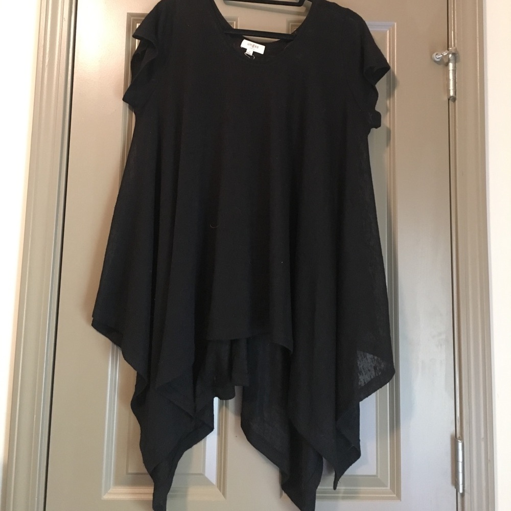 Umgee black tunic