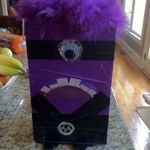 Meet your Posher, Cynthia