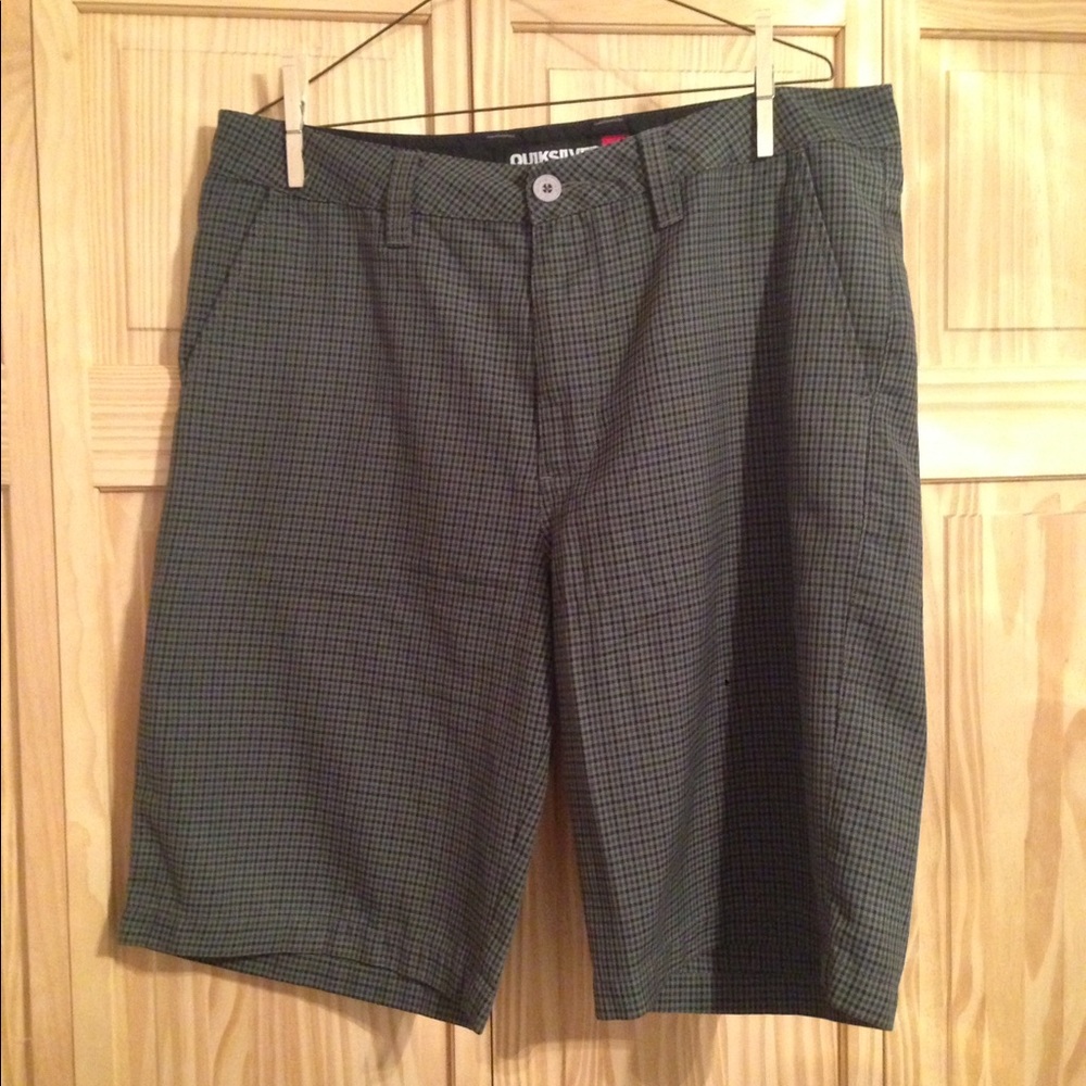 Quicksilver plaid shorts