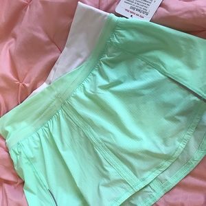 Lululemon Run Pace Skirt- Mint