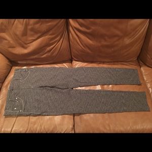 Gray skinny pants