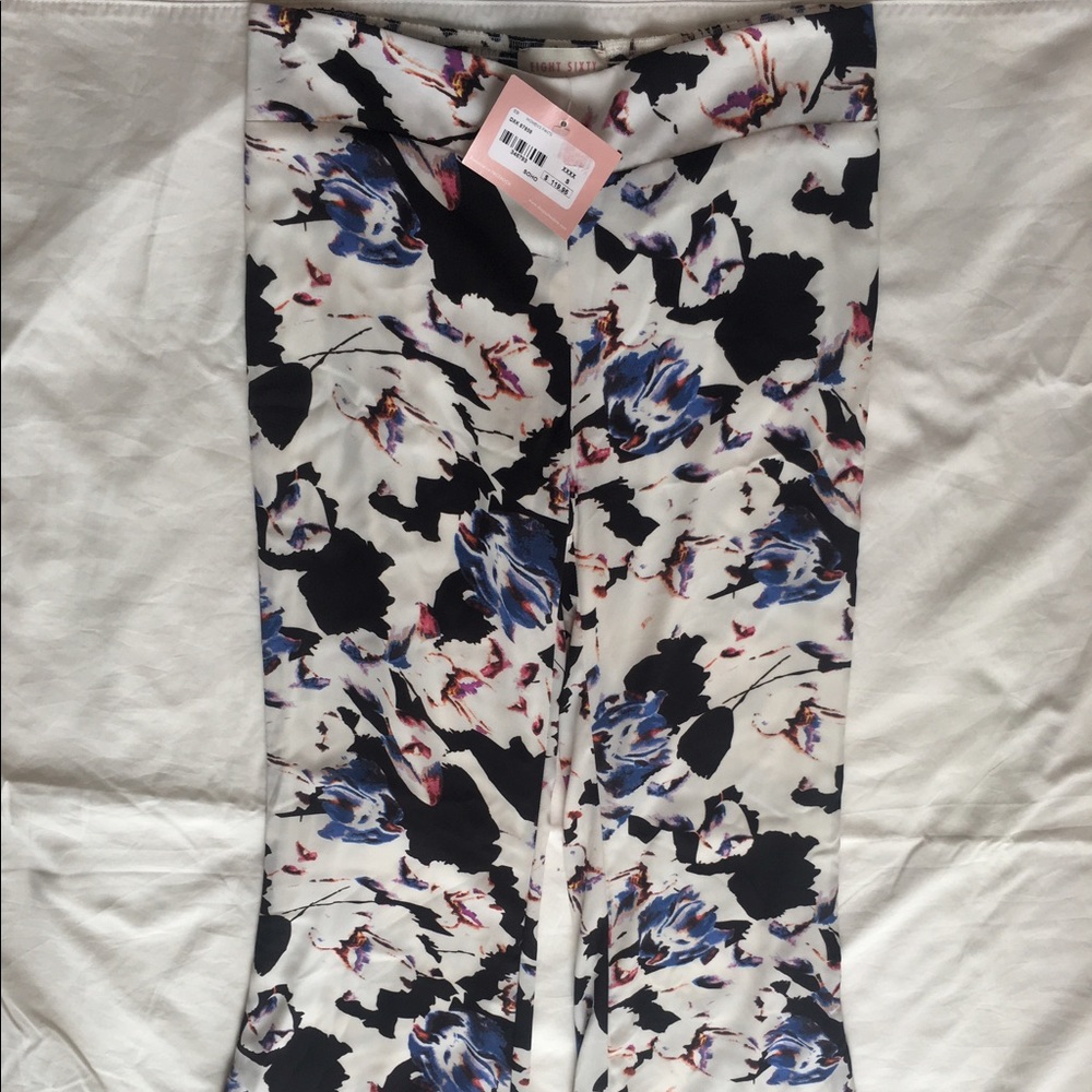 Boutique floral print pant NWT