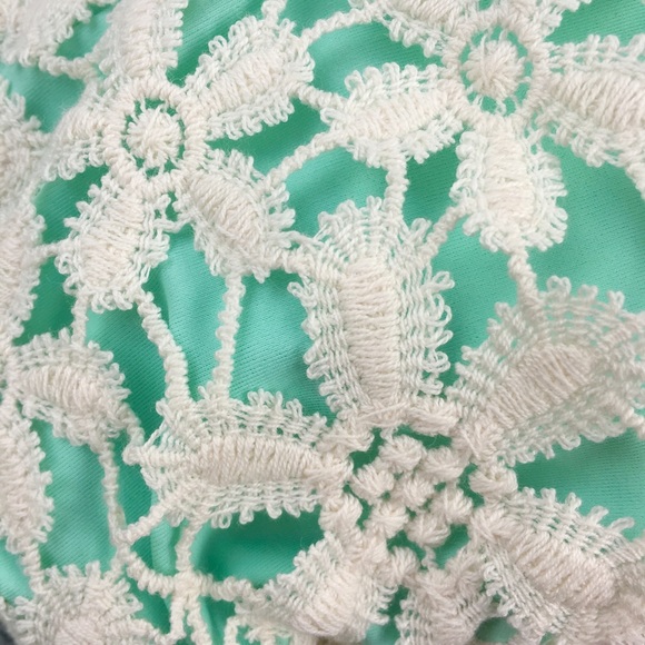 String Bikini Top - Lace - Picture 3 of 5