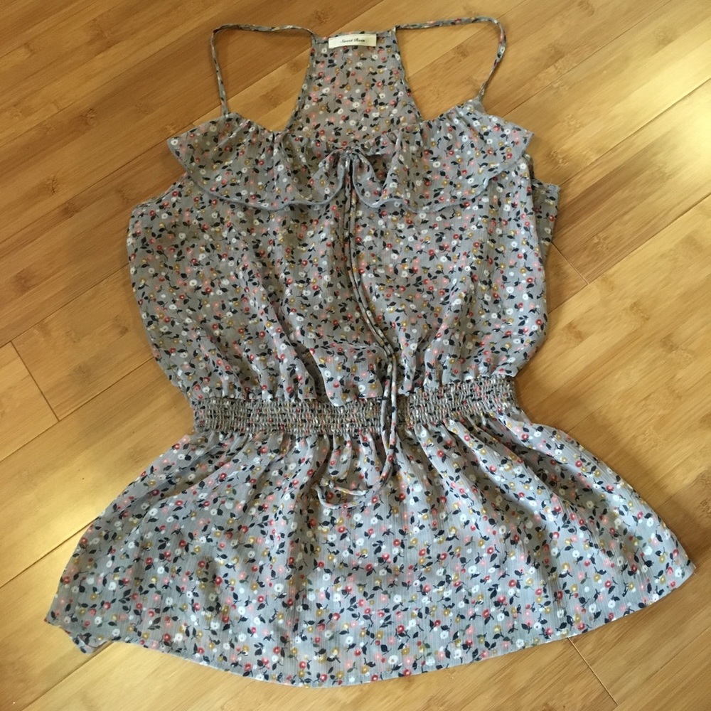 Sheer grey floral patterned tank