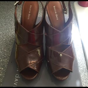 Kristin Davis brown patten leather