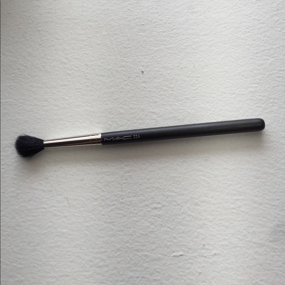 MAC 224 Pro Blending Brush - USED