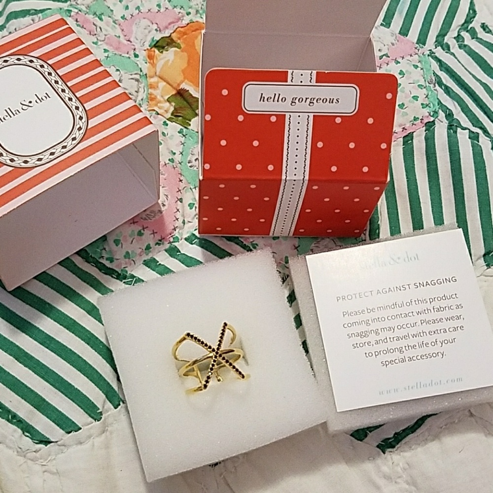 Stella & Dot ring approximately size 7-8