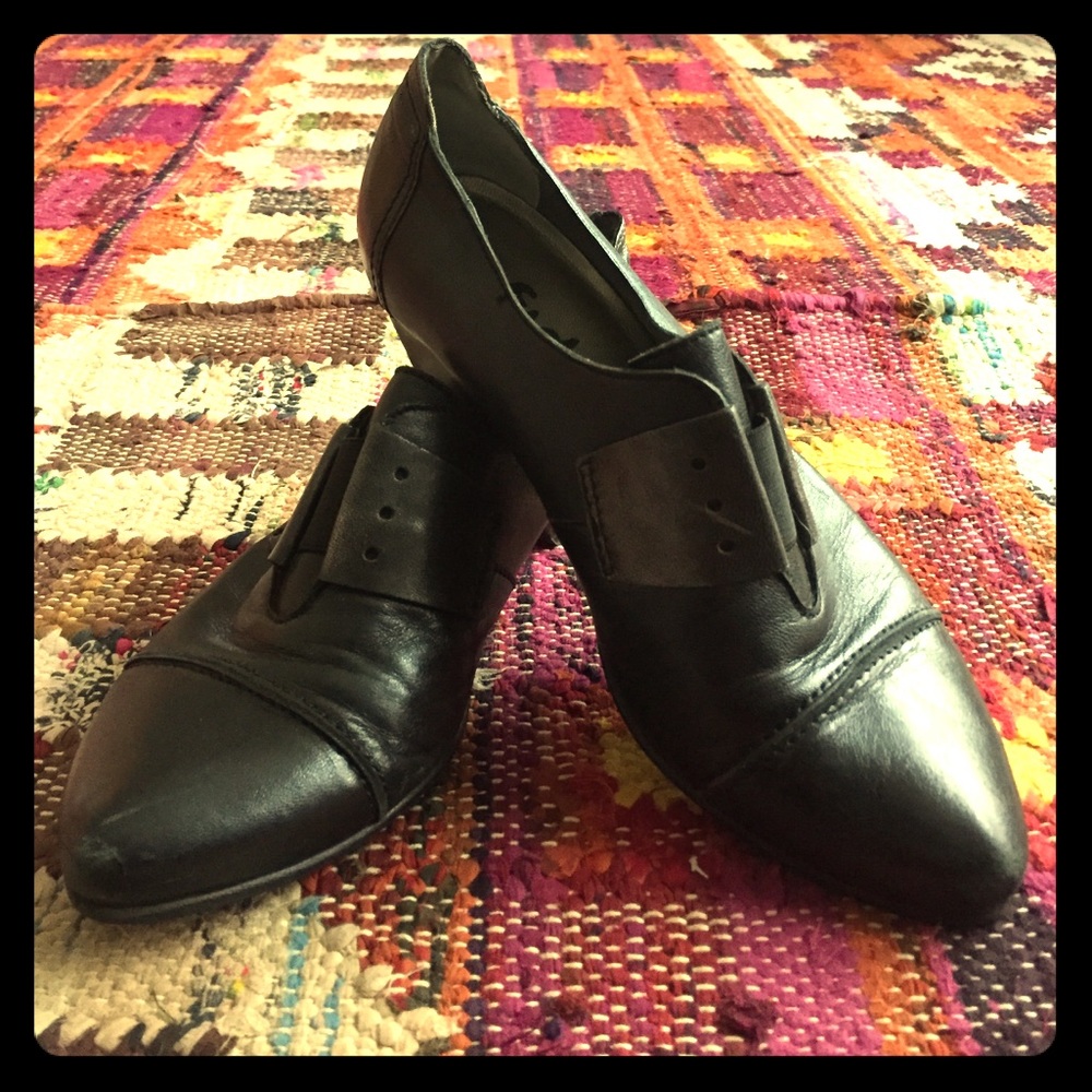 Fidji 6.5 leather loafer