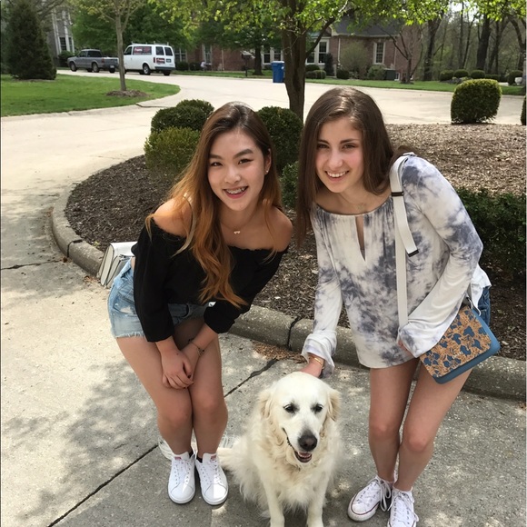 Meet your Posher, Lindsey - Picture 1 of 1