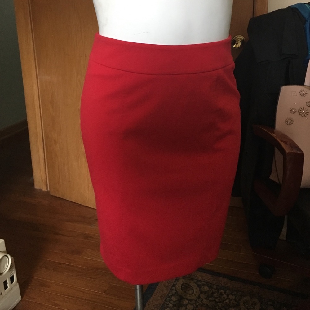 Cherry red tommy pencil skirt! 😍