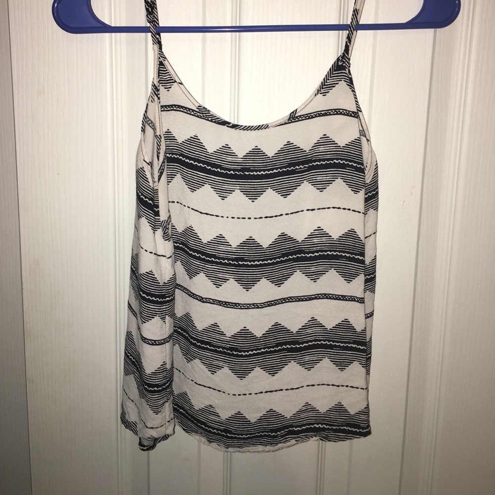 black white tank
