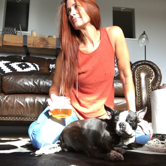 Meet your Posher, Kristine - Picture 2 of 2