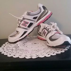 //New Balance Sneakers//