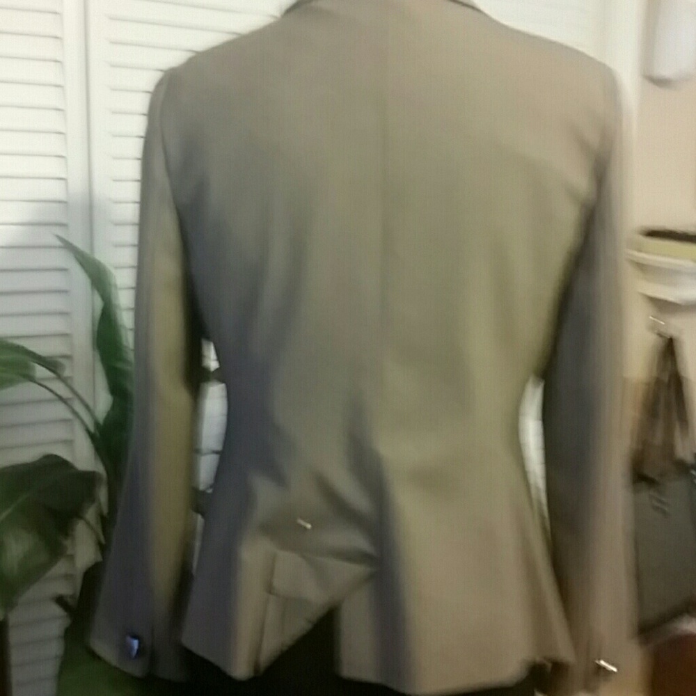 Blazer - Picture 5 of 8