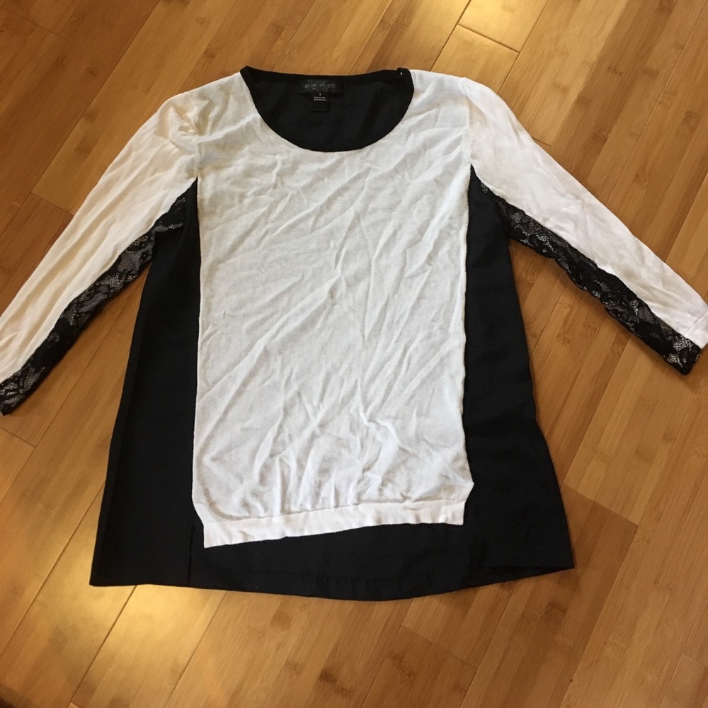 Super cute black-and-white quarter sleeve