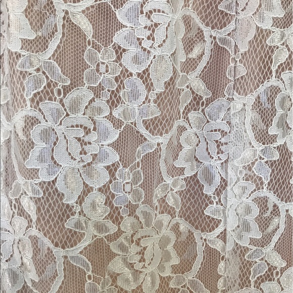 **SOLD Malisha brand Wedding Dress, size 2. NWT - Picture 2 of 8