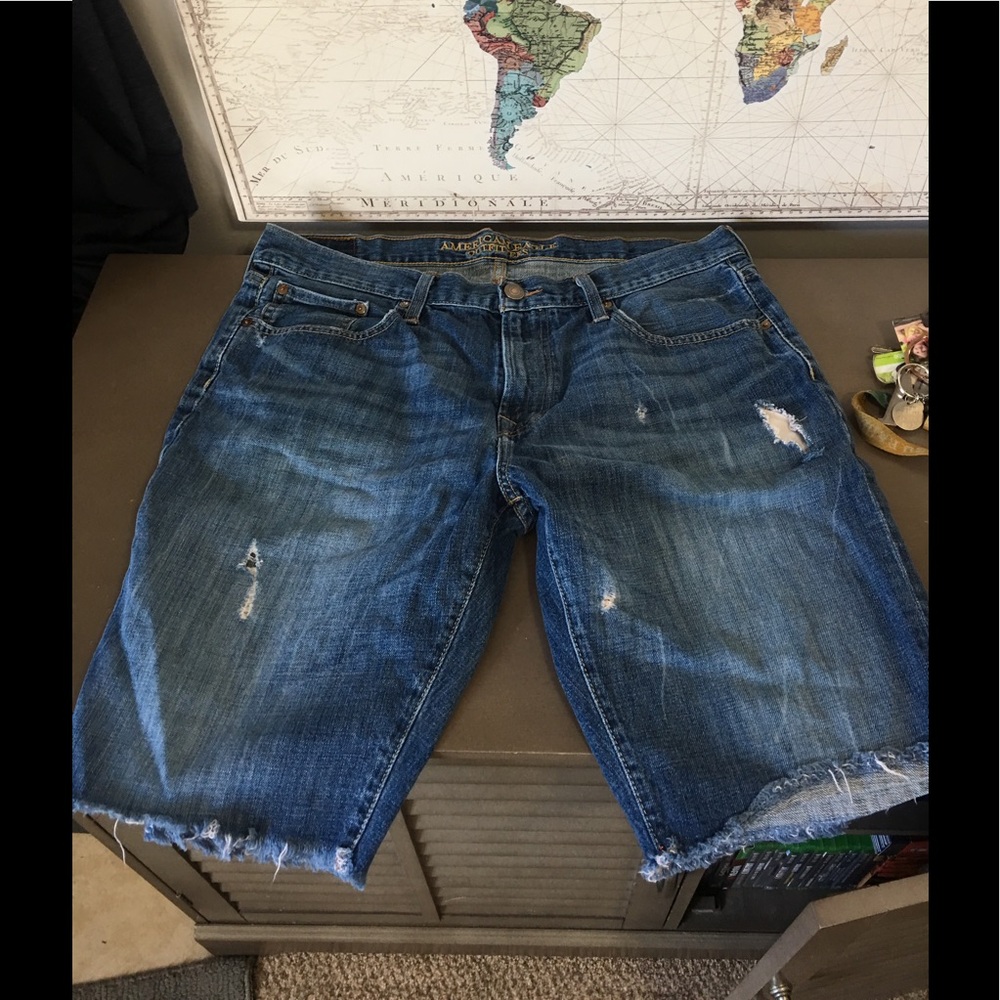 American Eagle distressed denim shorts