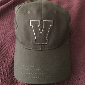 Black Vans Dugout Baseball Hat