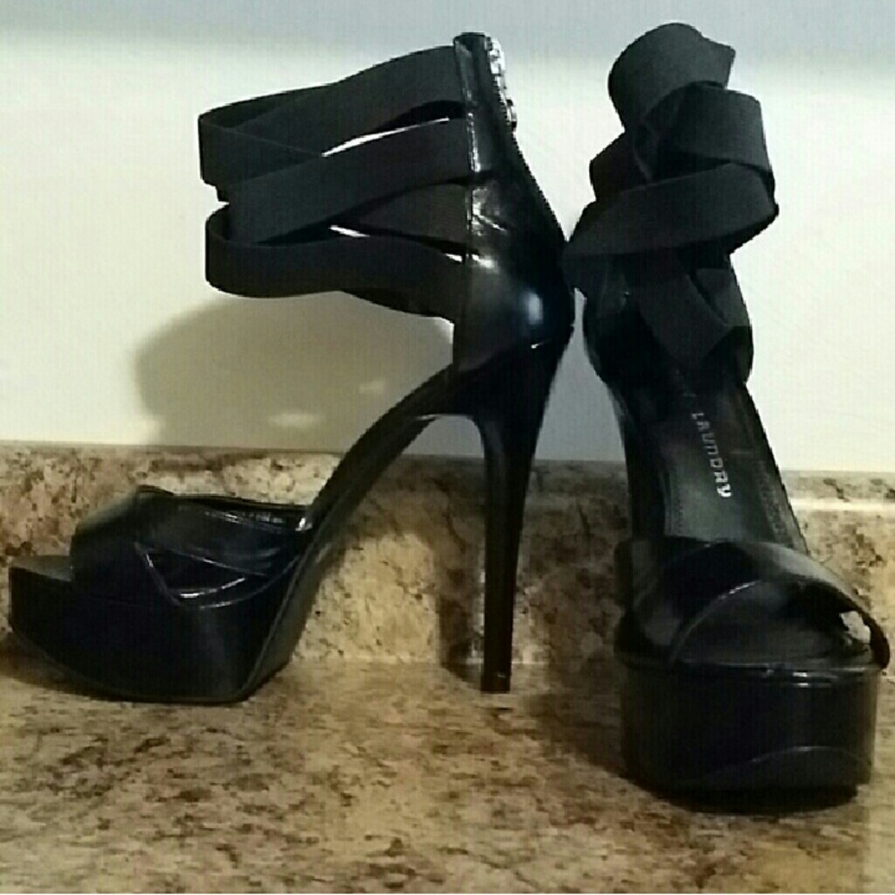 Chinese laundry Black stiletto heels