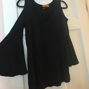 Bell sleeve black top