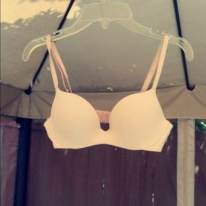 ✨Final Price✨ PINK Campus Push Up Bra