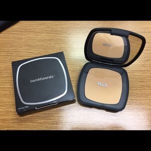 Bare Minerals READY Foundation in R170 SPF 20.