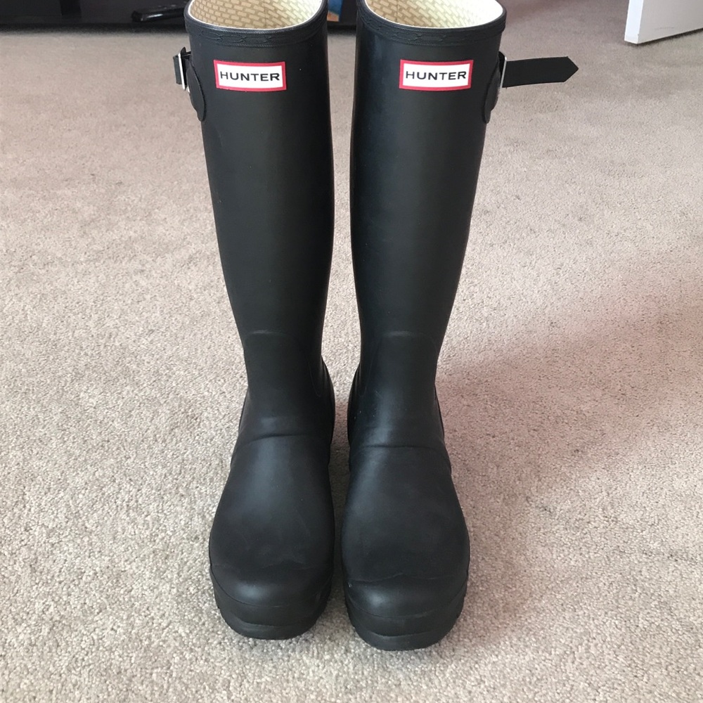 Black matte hunter boots