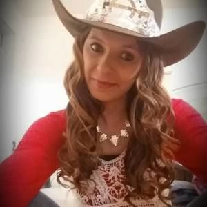 Meet your Posher, Christine