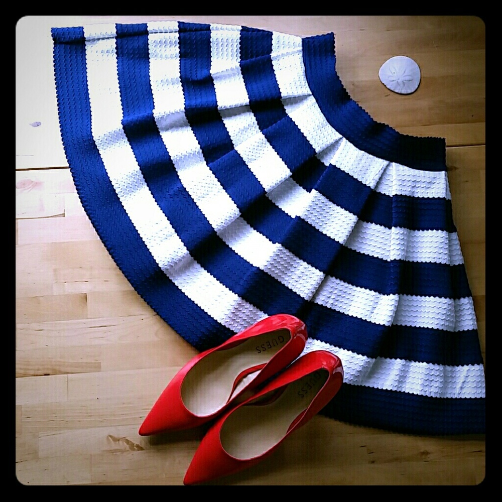 Active USA Pleated Navy & White Striped Mini Skirt