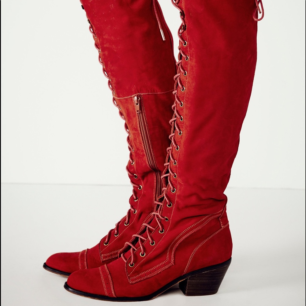 ISO Red suede joe lace up boot in size 7