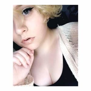 Meet your Posher, Camryn