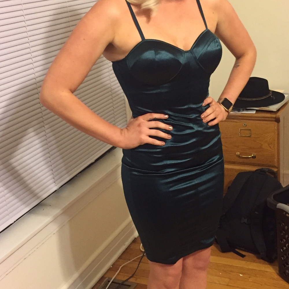 Akira dress - Picture 1 of 1