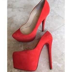 Christian louboutin daffodile