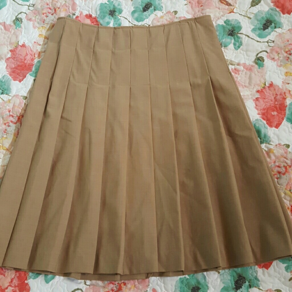 Chic Tan Theory Pleated Skirt