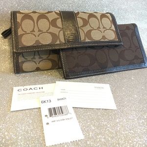 Coach Signature Wallet and Checkbook in Brown/Tan