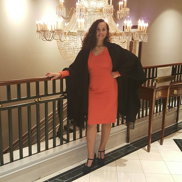 Meet your Posher, Ms. Kai - Picture 3 of 6