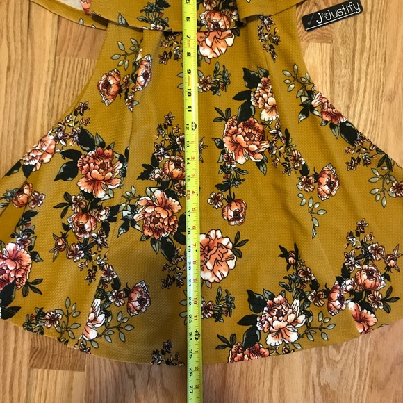 ✅RUFFLED OFF THE SHOULDER DRESS - Picture 5 of 5