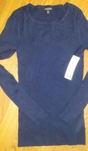 *Final Price* Navy Sweater size L NWT