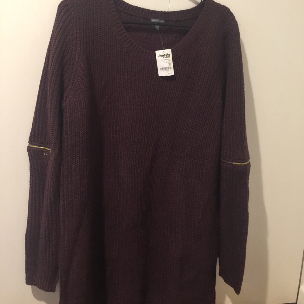 New sweater dress with zipper detailing 💗