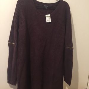 New sweater dress with zipper detailing 💗