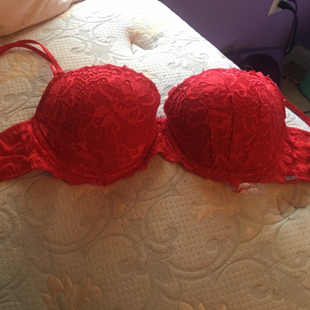 Red lace push up bra