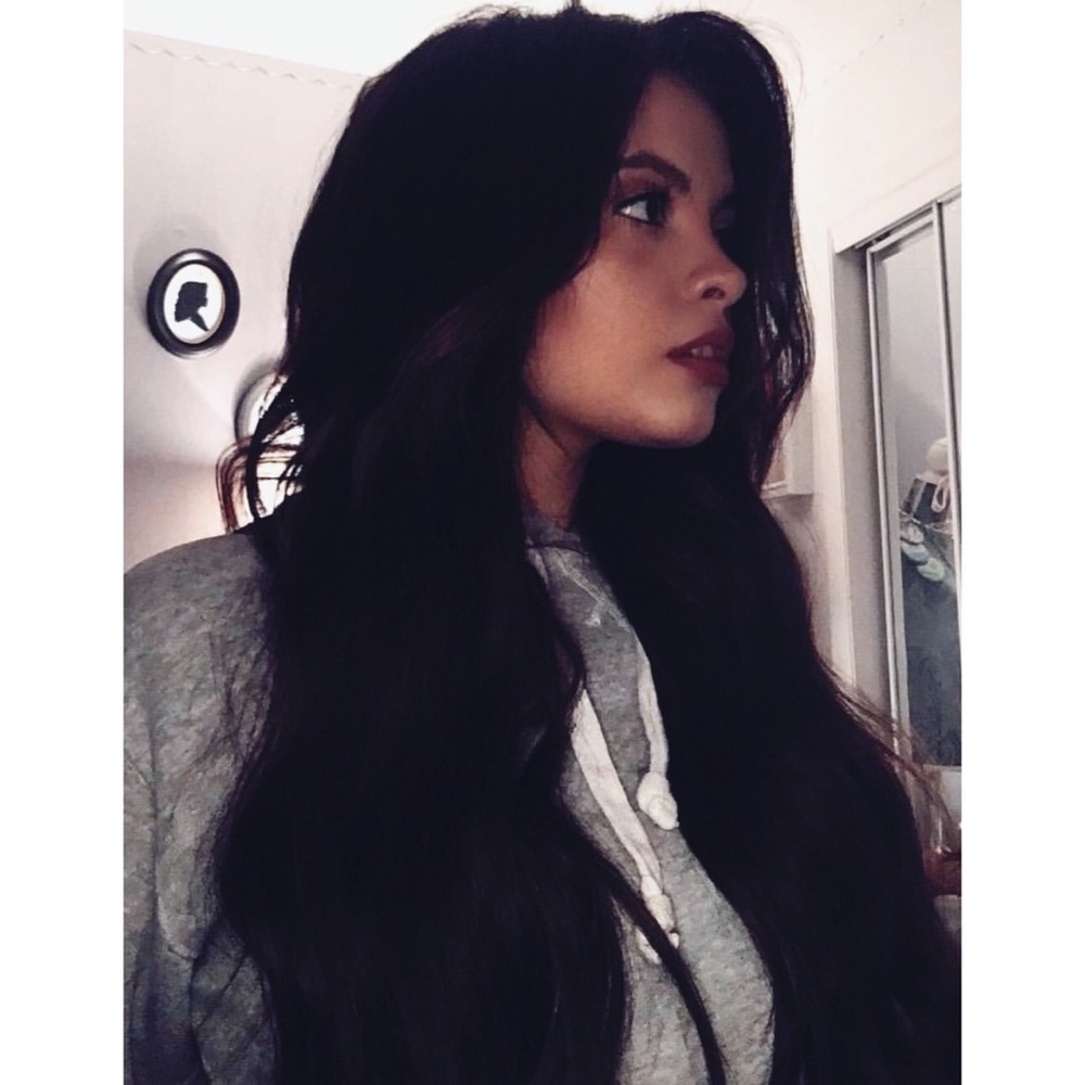 Meet your Posher, Kayla